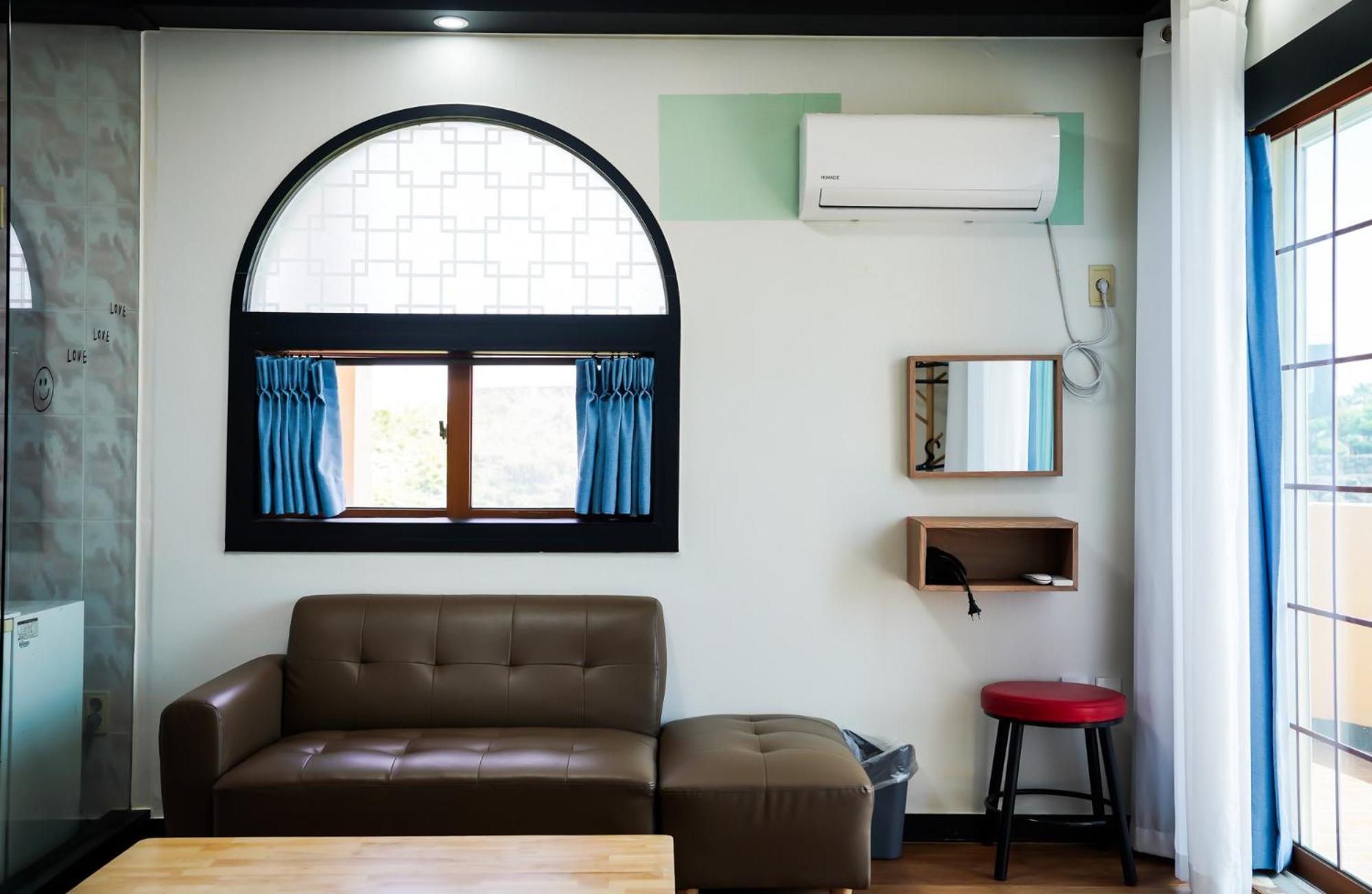 Ttottot Jeju Backpackers Hostel Szogüpho Kültér fotó