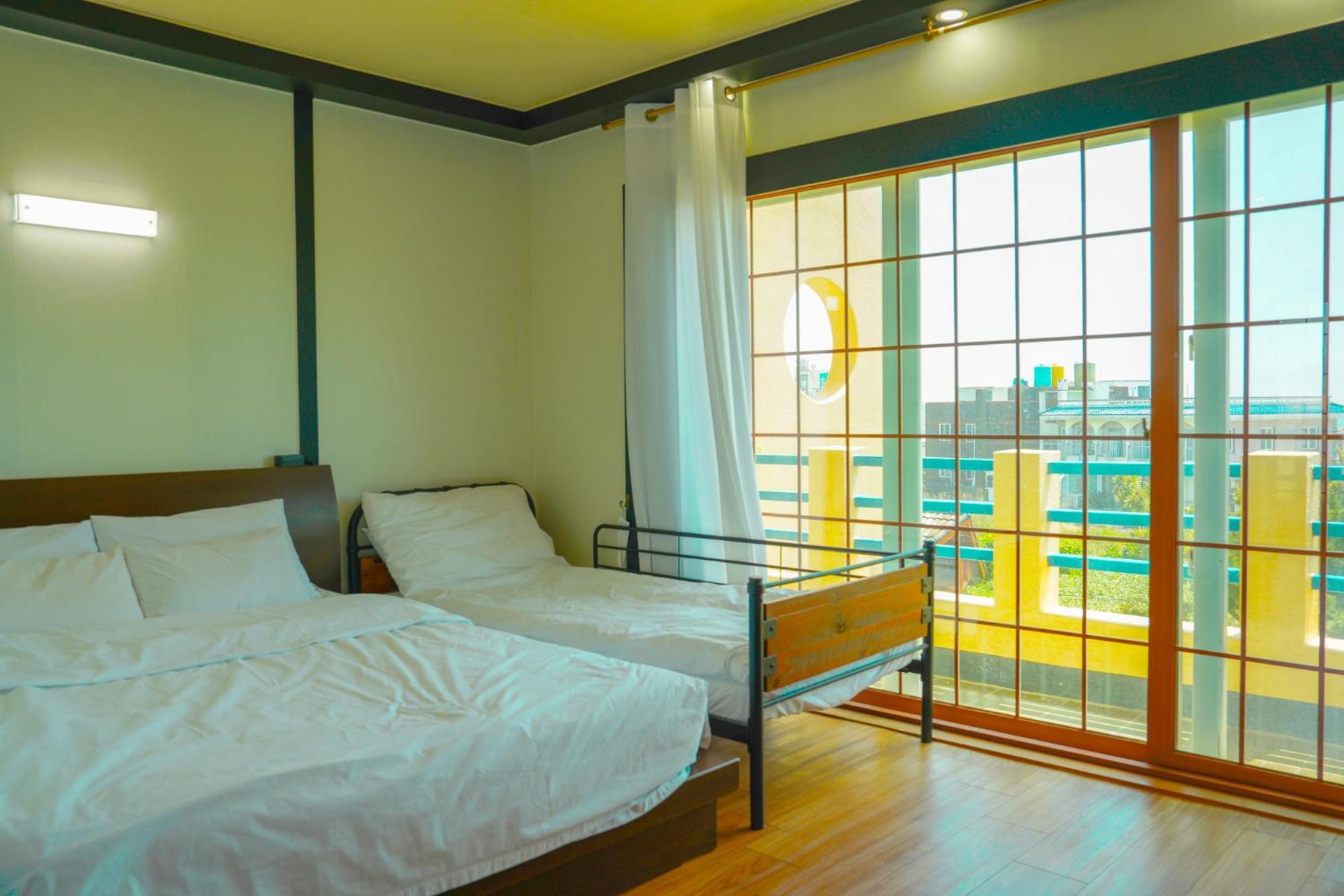 Ttottot Jeju Backpackers Hostel Szogüpho Kültér fotó